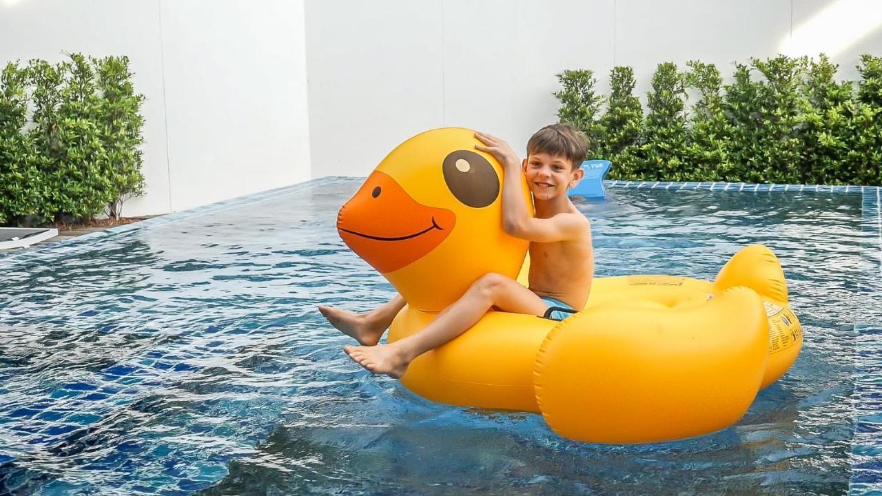 Happy Family Villa Пхукет Екстер'єр фото